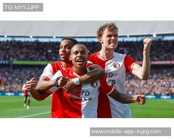 法尔克透露格雷罗赛季末离队拜仁将引进费耶诺德右后卫雷德